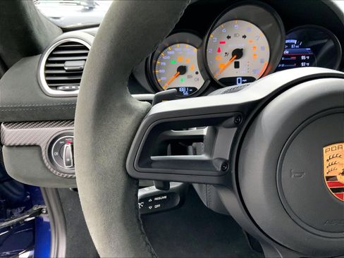 Used 2025 Porsche 718 Cayman GT4 RS image 15