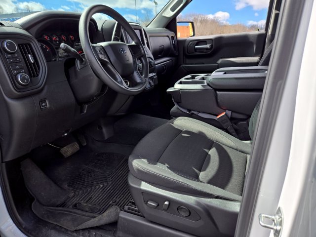 Used 2025 Chevrolet Silverado 1500 Custom Trail Boss AWD/4WD image 10