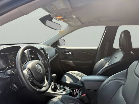 Used 2019 Jeep Cherokee Limited AWD/4WD image 12