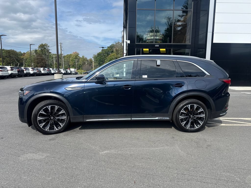 Used 2025 MAZDA CX-90 Plug-In Hybrid w/ Premium Plus AWD/4WD image 2