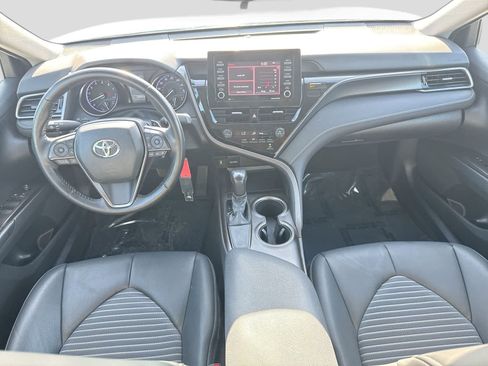 Used 2021 Toyota Camry SE FWD image 21