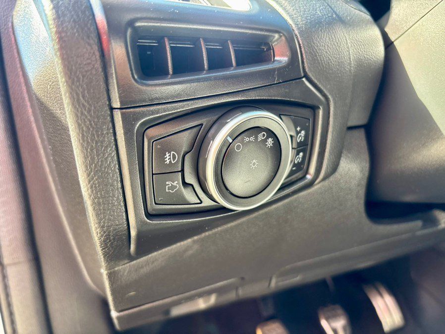 Used 2017 Ford Focus ST FWD image 26