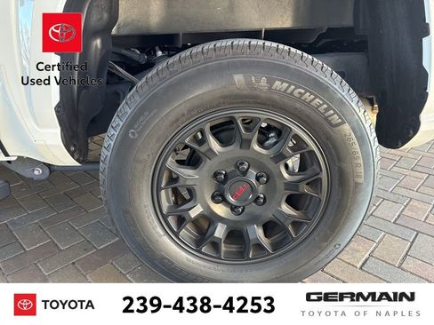 Certified 2024 Toyota Tacoma SR5 image 10