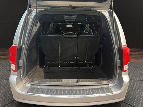 Used 2018 Dodge Grand Caravan GT FWD image 18
