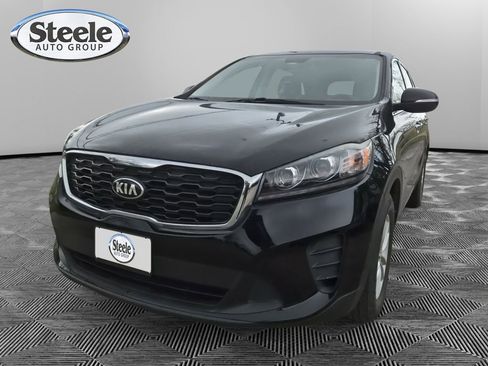 Used 2020 Kia Sorento LX image 1