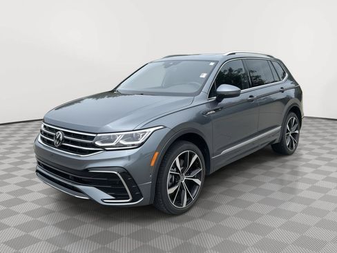 Used 2024 Volkswagen Tiguan SEL R-Line w/ MDO Package, Two-Row AWD/4WD image 4