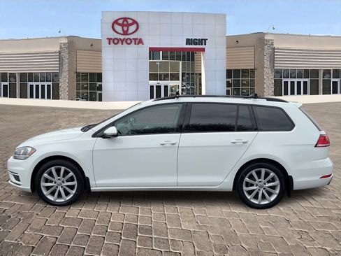 Used 2019 Volkswagen Golf S image 3