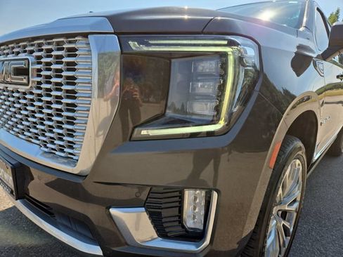 Used 2021 GMC Yukon XL Denali w/ Denali Ultimate Package AWD/4WD image 6