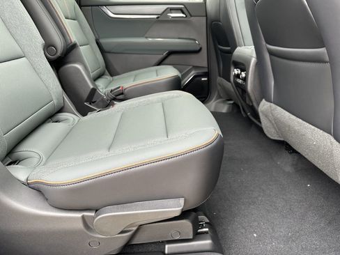 New 2026 GMC Acadia AT4 w/ Super Cruise Package image 38