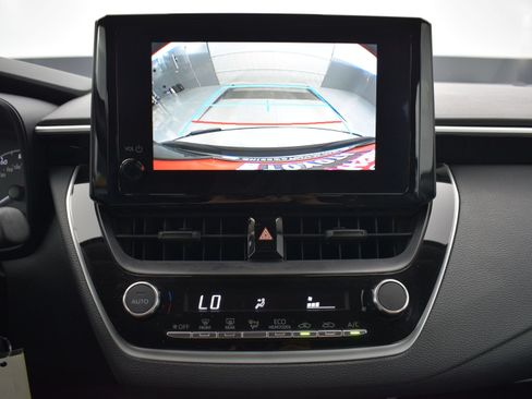Used 2025 Toyota Corolla LE FWD image 15