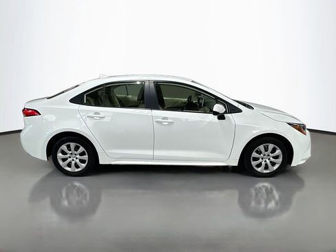 Used 2020 Toyota Corolla LE image 5