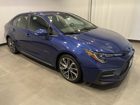 Used 2022 Toyota Corolla SE FWD image 3