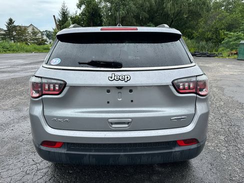 Used 2018 Jeep Compass Latitude w/ Cold Weather Group AWD/4WD image 14