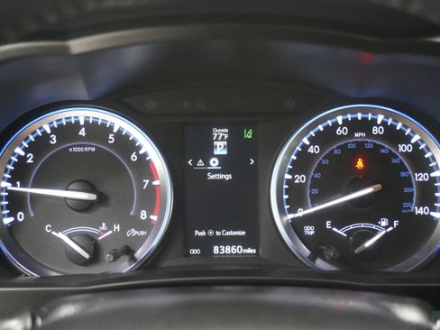 Used 2016 Toyota Highlander Limited FWD image 19