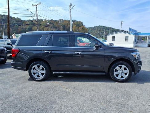 Used 2024 Ford Expedition Limited image 5