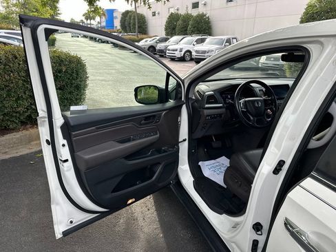 Certified 2018 Honda Odyssey EX-L image 17