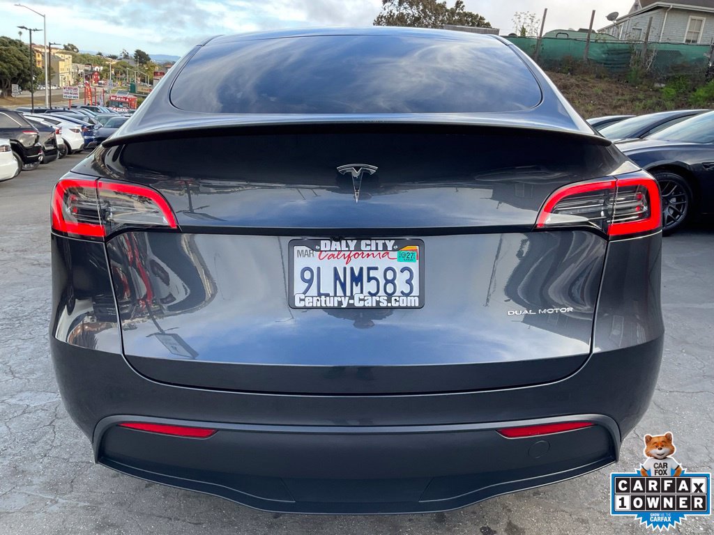 Used 2024 Tesla Model Y Long Range AWD/4WD image 4