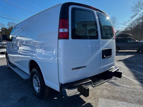 Used 2024 Chevrolet Express 2500 w/ Driver Convenience Package image 7