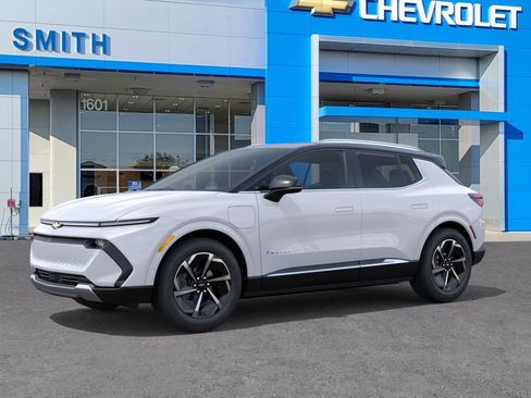 New 2025 Chevrolet Equinox EV LT image 2