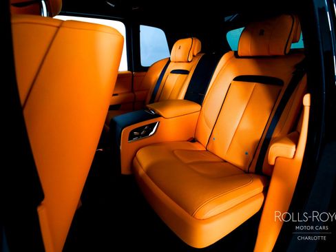 Used 2023 Rolls-Royce Cullinan AWD/4WD image 19