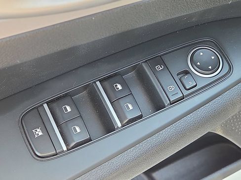 Used 2024 Kia Forte LXS w/ LXS Technology Package FWD image 21