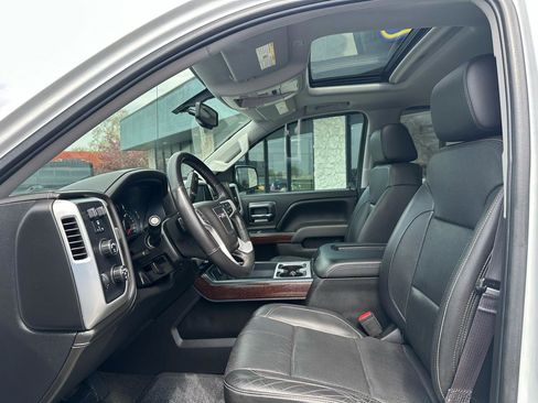Used 2017 GMC Sierra 1500 SLT w/ SLT Premium Package image 2
