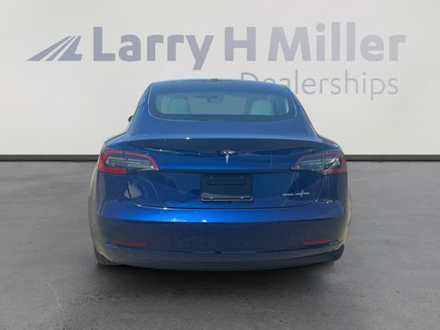 Used 2022 Tesla Model 3 Long Range AWD/4WD image 4