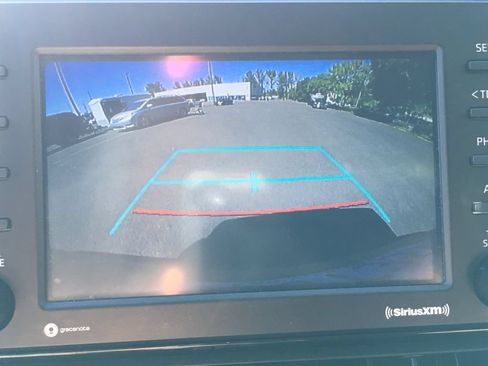 Used 2021 Toyota RAV4 XLE AWD/4WD image 10