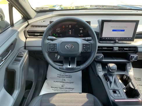 Used 2026 Toyota RAV4 SE w/ Convenience Package AWD/4WD image 17