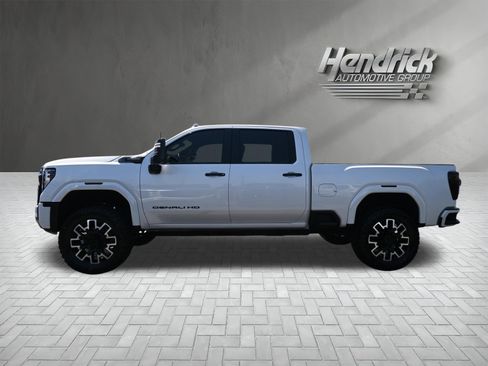 Used 2025 GMC Sierra 2500 Denali Ultimate AWD/4WD image 7