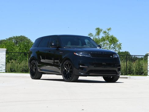 Used 2025 Land Rover Range Rover Sport Dynamic SE AWD/4WD image 2