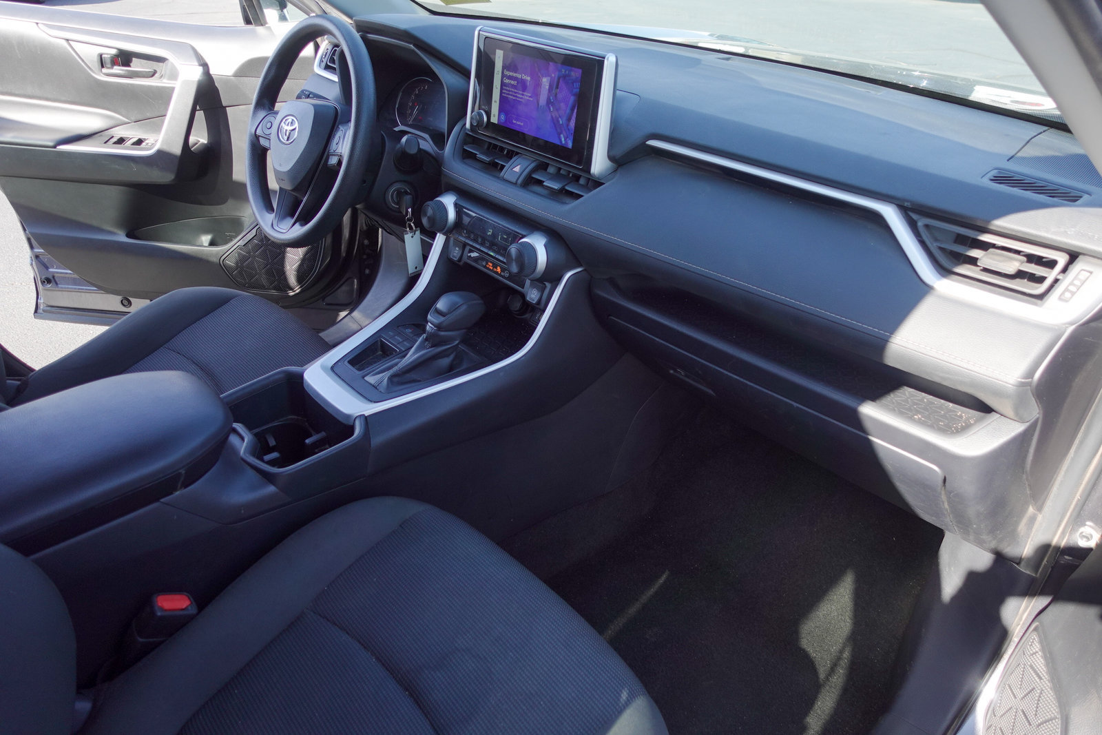 Used 2025 Toyota RAV4 LE FWD image 11
