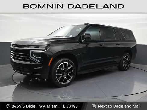 Used 2025 Chevrolet Suburban RST w/ Comfort Package RWD image 1