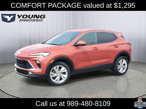Used 2024 Buick Encore GX Preferred w/ Comfort Package AWD/4WD image 1