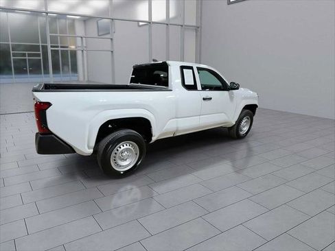 Certified 2025 Toyota Tacoma SR image 8