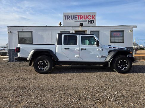 Used 2020 Jeep Gladiator Rubicon w/ Cold Weather Group image 5