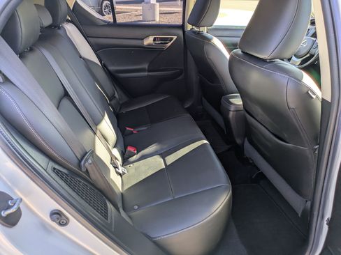 Used 2016 Lexus CT 200h image 19