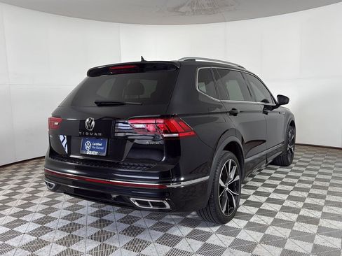 Certified 2023 Volkswagen Tiguan SEL R-Line AWD/4WD image 12