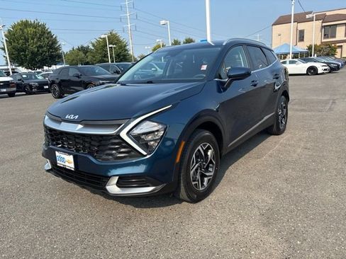 Used 2024 Kia Sportage LX AWD/4WD image 1