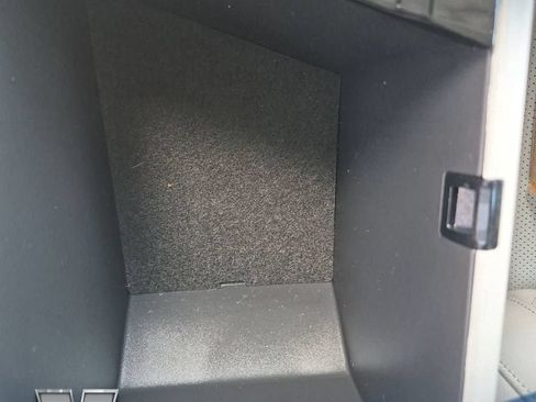 Used 2025 Hyundai Elantra Limited FWD image 26