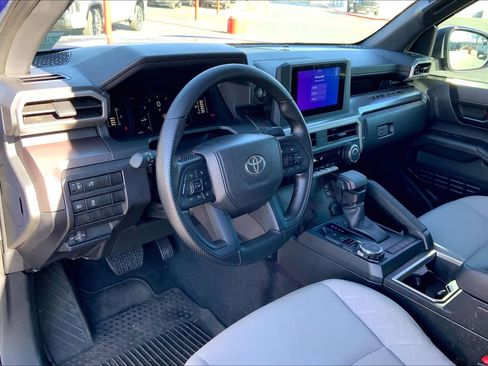 Used 2025 Toyota Tacoma SR5 image 18
