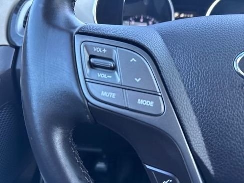 Used 2017 Hyundai Santa Fe Sport image 19