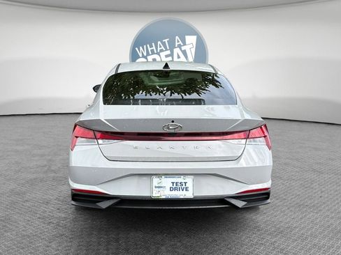 Used 2021 Hyundai Elantra SEL FWD image 5