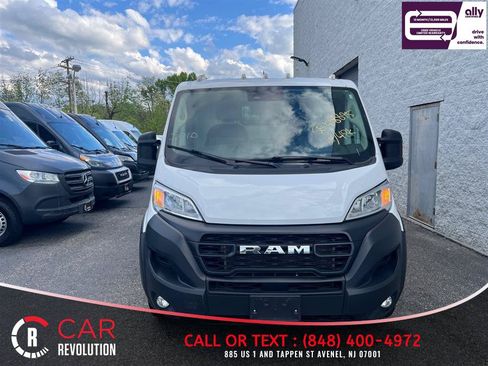 Used 2025 RAM ProMaster 2500 w/ Convenience Group FWD image 2