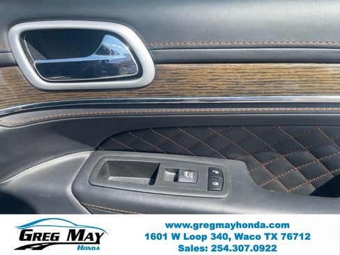 Used 2019 Jeep Grand Cherokee Summit AWD/4WD image 34