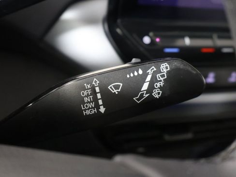 Used 2023 Volkswagen ID.4 Pro image 40