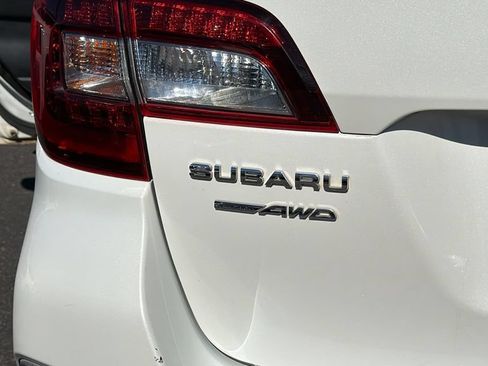 Used 2018 Subaru Outback 2.5i Premium AWD/4WD image 12