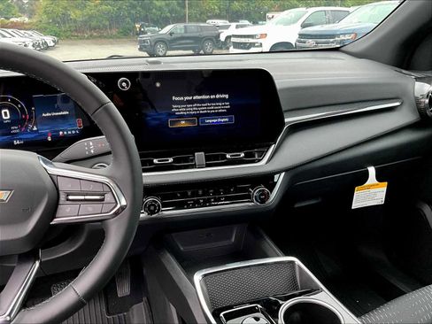 New 2026 Chevrolet Equinox LT image 13