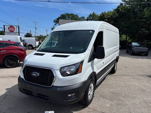 Used 2024 Ford Transit 250 148 Medium Roof w/ Exterior Upgrade Package RWD image 6