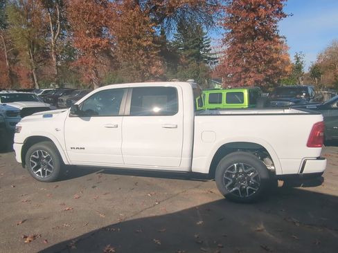 New 2026 RAM 1500 Laramie w/ Laramie Preferred Package AWD/4WD image 4